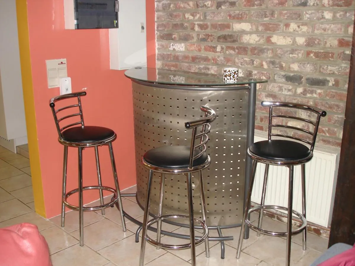 Apartment Appartement Courcelles