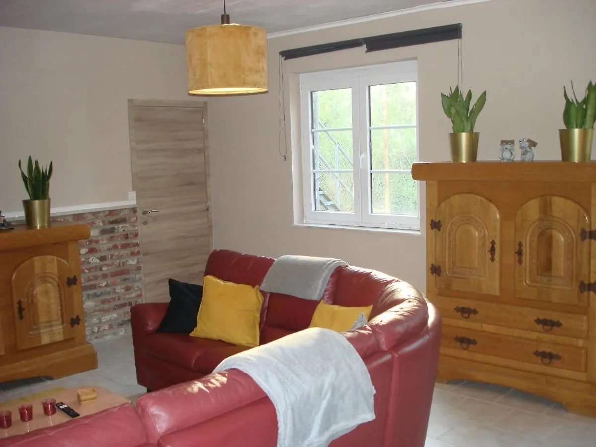 Appartement Courcelles Apartment